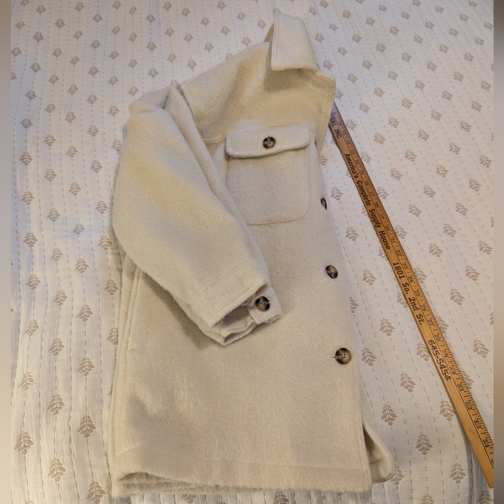 Universal threads size large shacket fully lined - Picture 9 of 10